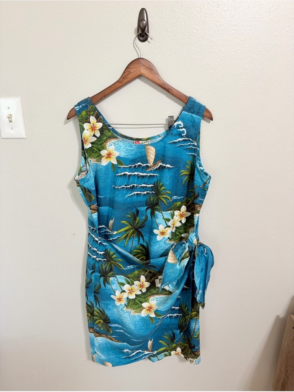 Hilo Hattie Hawaiian Mock Wrap Sarong Dress